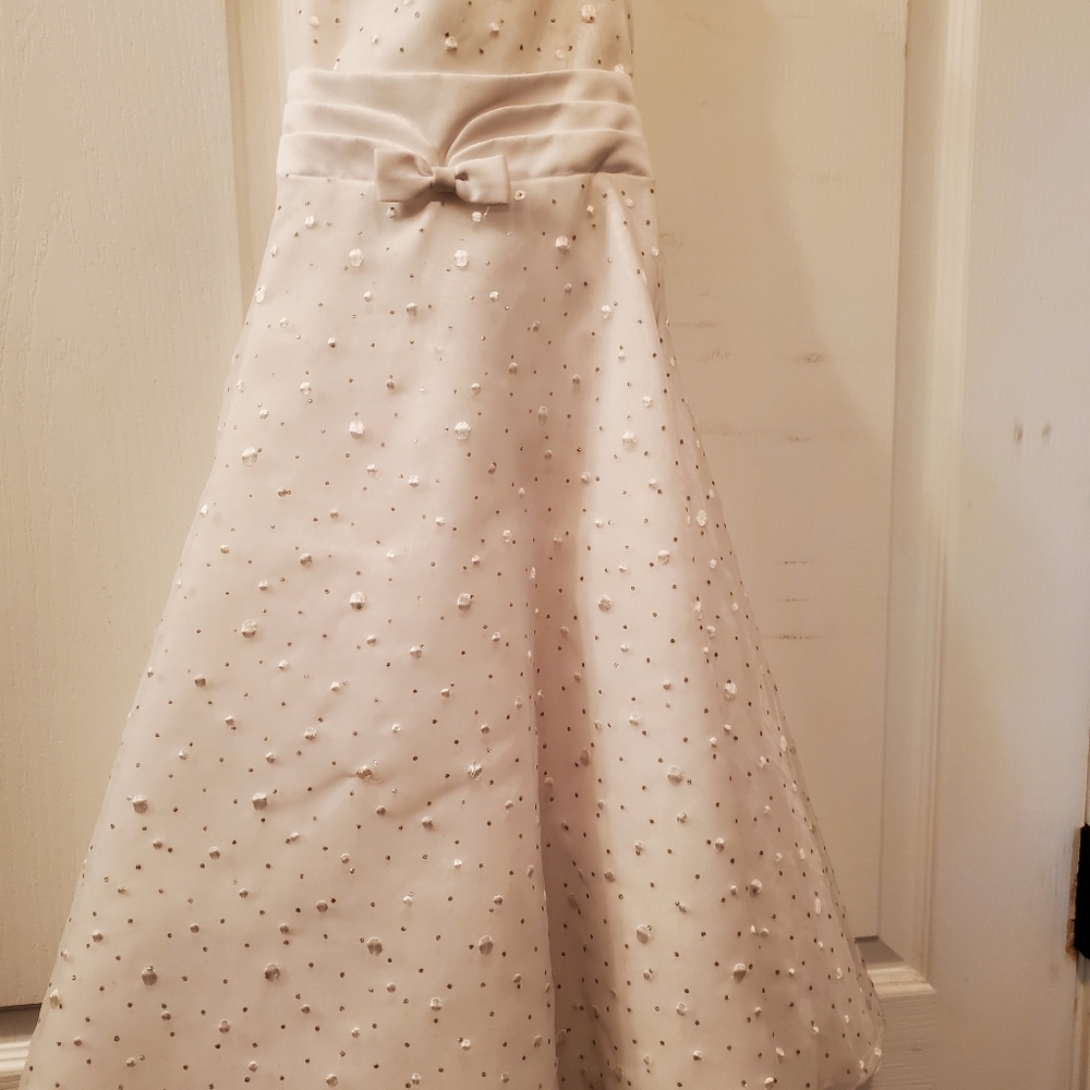 Pretty White Lida Girls Flowergirl Dress